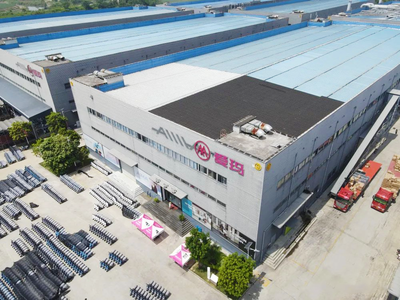 接天蓮葉無(wú)窮碧，荷城商貿(mào)別樣紅——新能源浪潮下的城市商貿(mào)新篇
